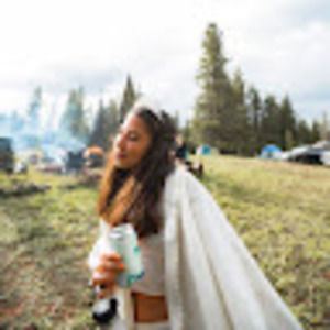 Meet your Posher, Ana l.